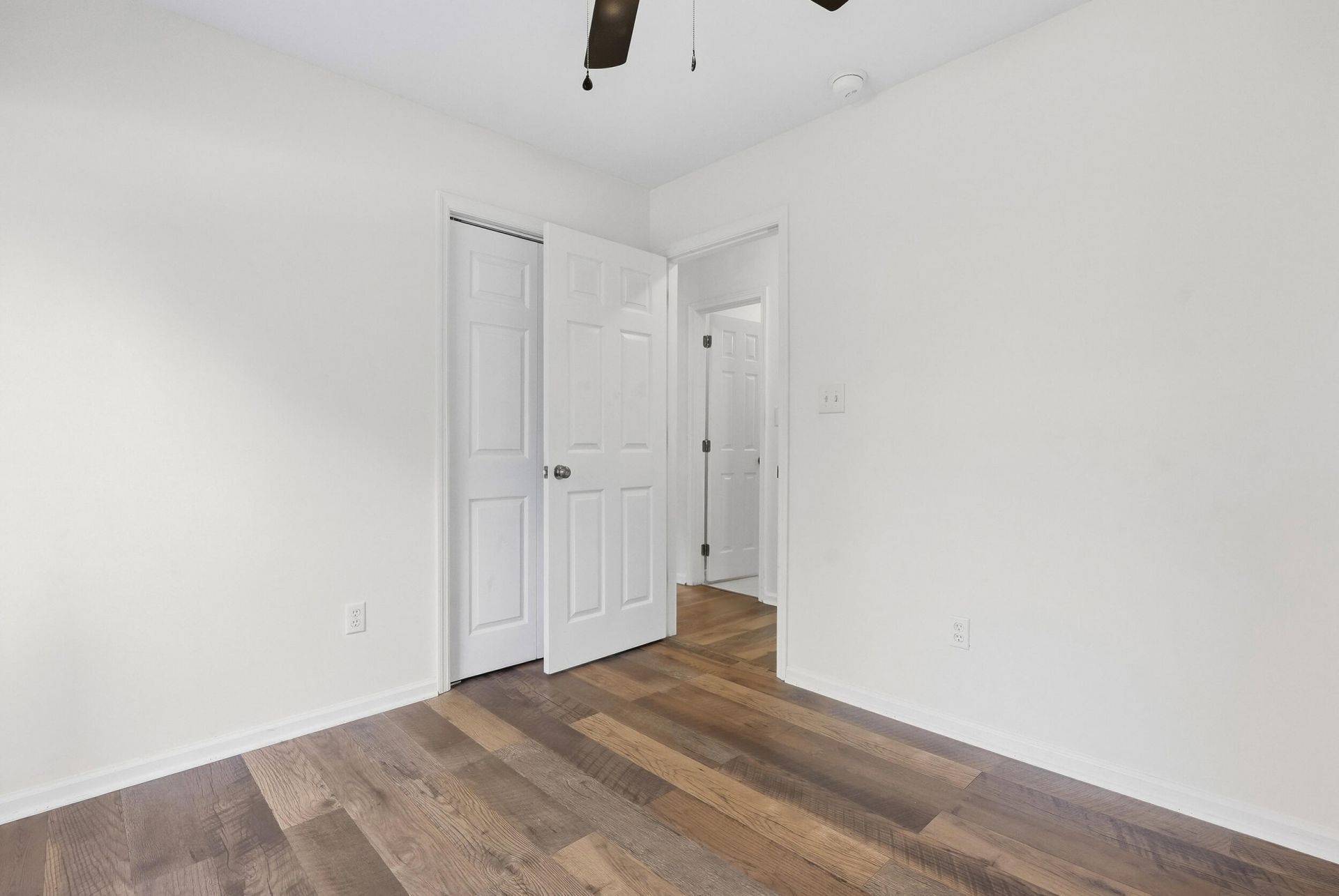 996 Nabors Drive Photo 17