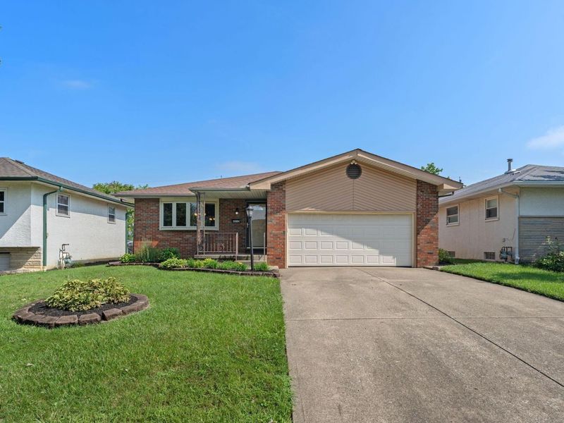 4032 Anthony Court N, Columbus, OH 43213 Photo 3