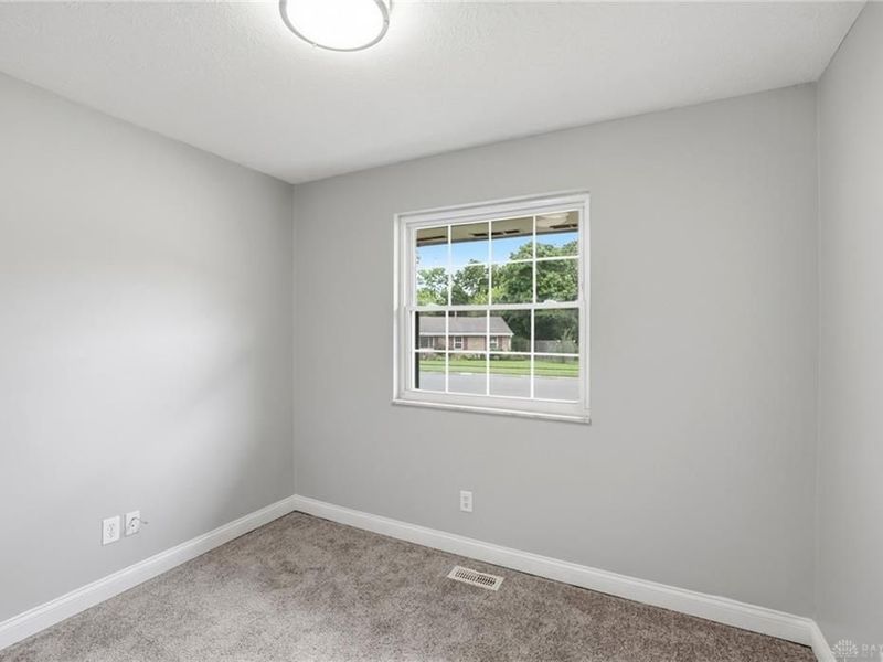 38 Grantwood Drive, West Carrollton, OH 45449 Photo 17