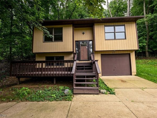 3725 Rome Drive , New Franklin, OH 44319