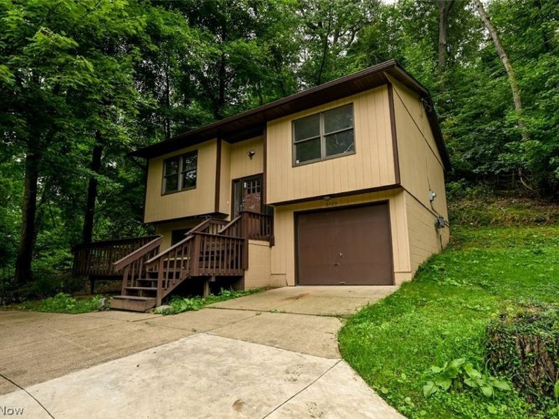 3725 Rome Drive , New Franklin, OH 44319 Photo 3