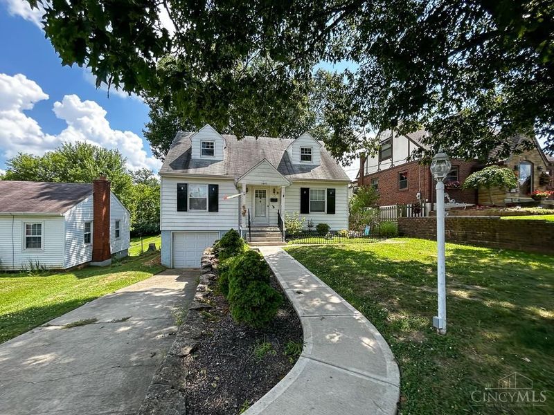 3289 Van Zandt Drive, Green Township, OH 45211 Photo 2