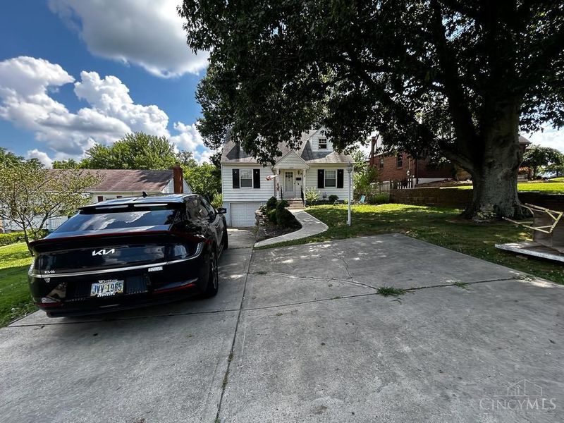 3289 Van Zandt Drive, Green Township, OH 45211 Photo 3