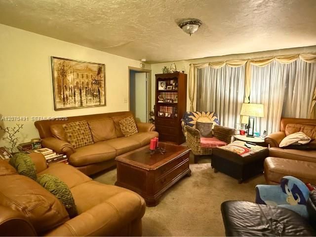 18600 NW 38th Ct, Miami Gardens, FL 33055 Photo