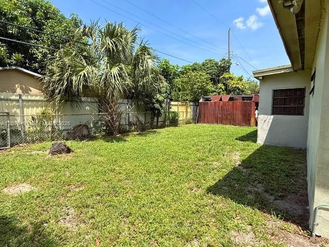 18600 NW 38th Ct, Miami Gardens, FL 33055 Photo