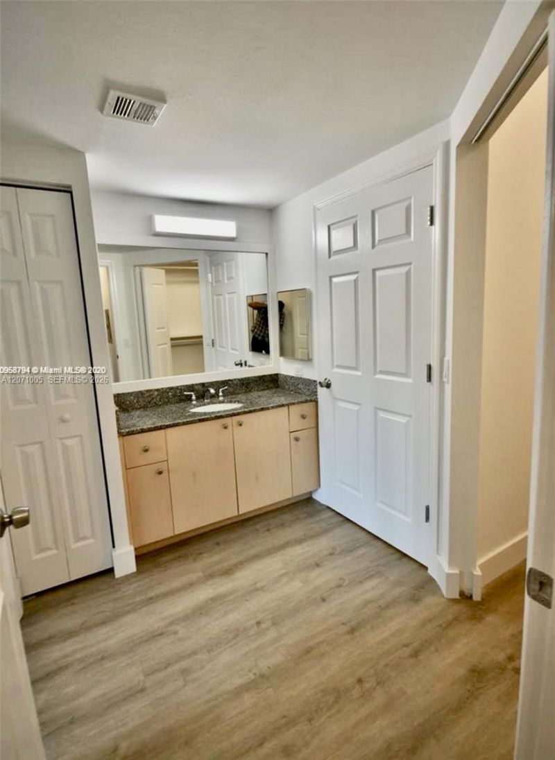 2474 Centergate Dr , Unit 103, Miramar, FL 33025 Photo