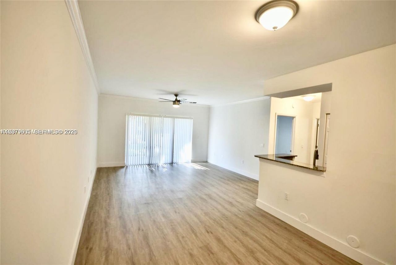 2474 Centergate Dr , Unit 103, Miramar, FL 33025 Photo