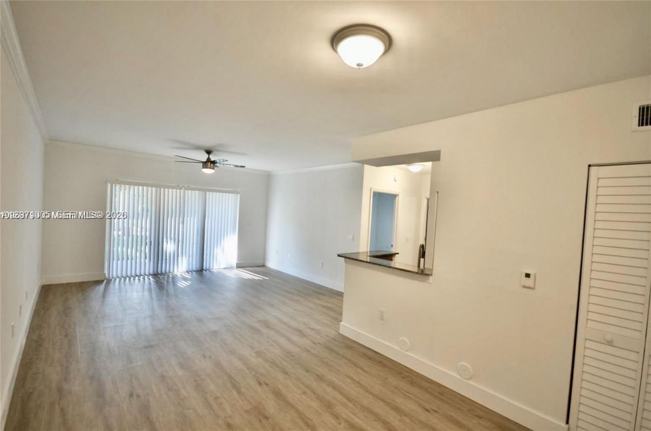 2474 Centergate Dr , Unit 103, Miramar, FL 33025 Photo
