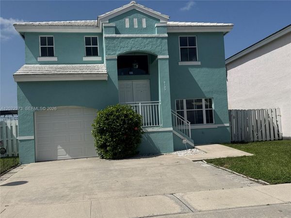 6733 Bayfront Dr, Margate, FL 33063