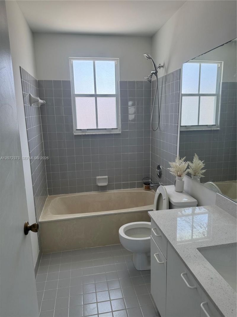 6733 Bayfront Dr, Margate, FL 33063 Photo