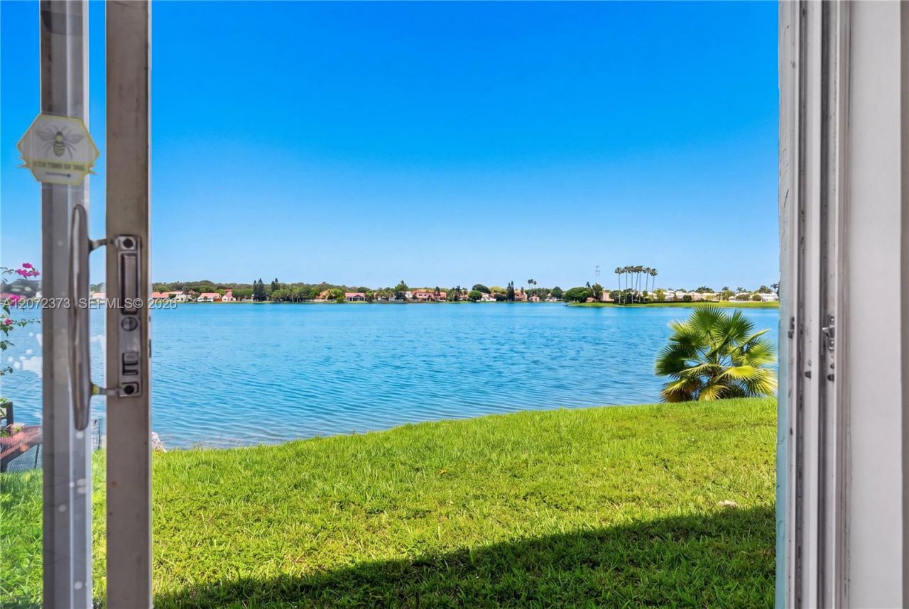 6733 Bayfront Dr, Margate, FL 33063 Photo