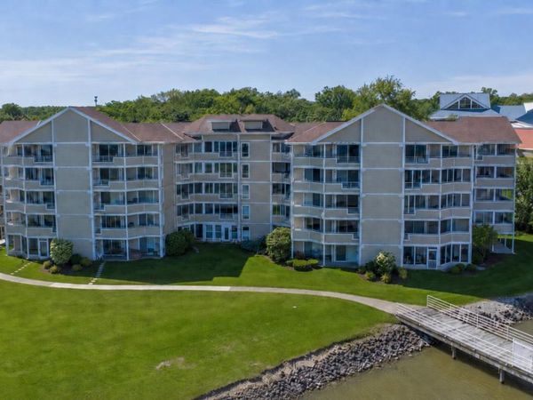 43 Marina Point Drive, Sandusky, OH 44870