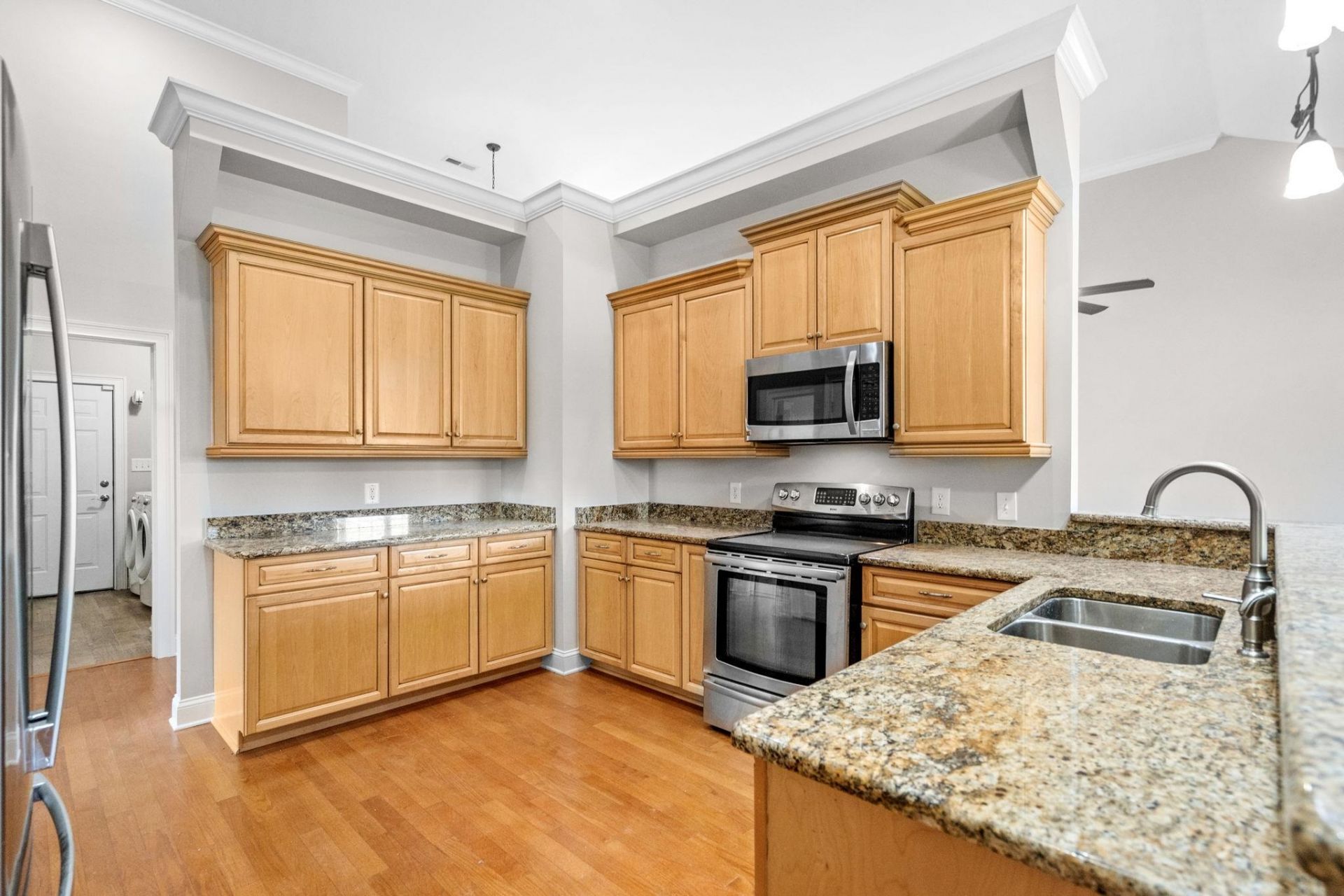 970 Shipmaster Ave. Photo 24