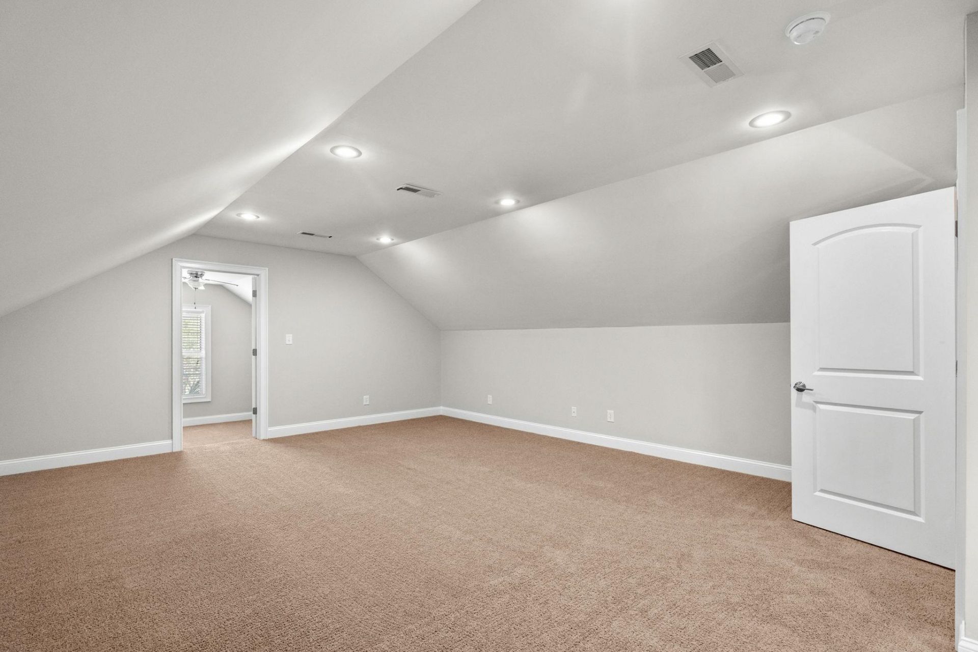 970 Shipmaster Ave. Photo 50