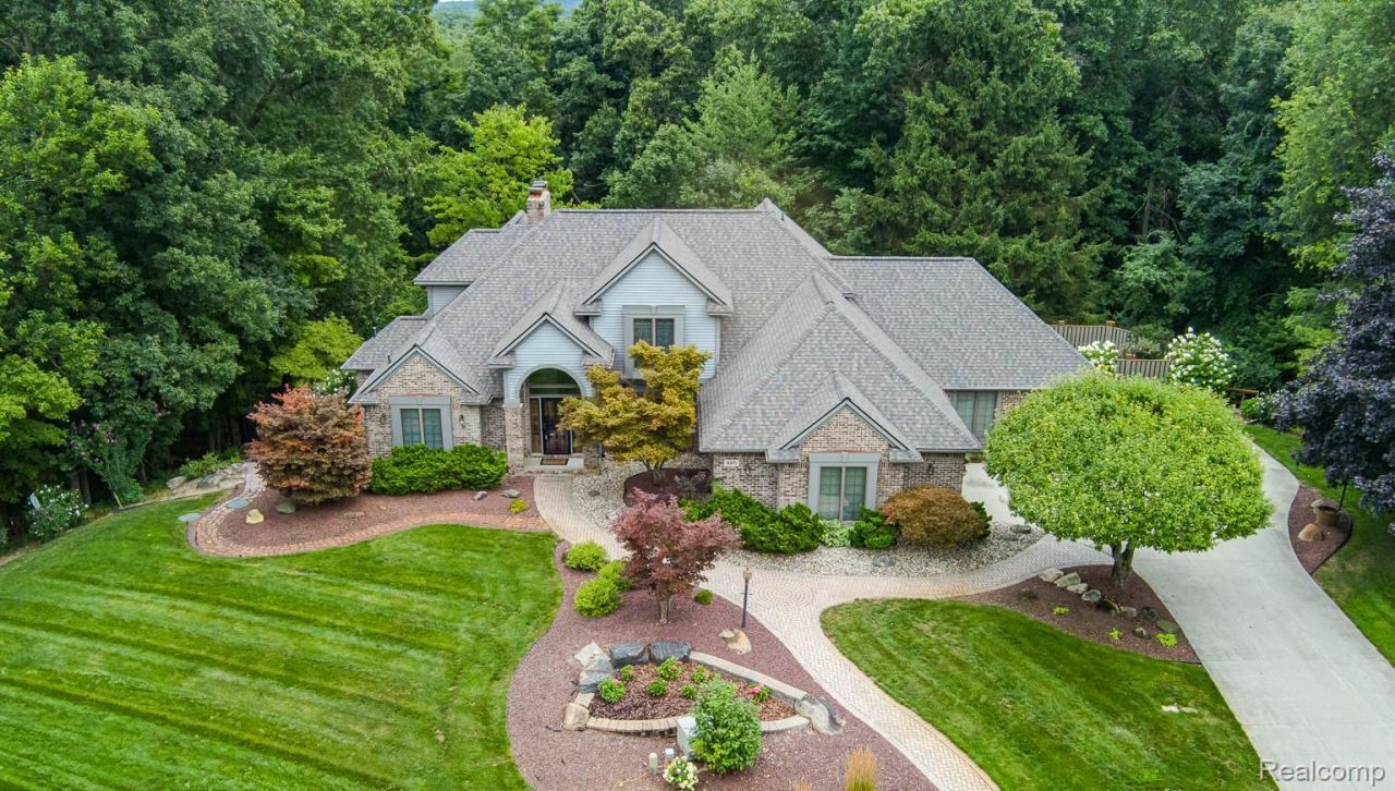 805 Maple Road, Groveland Township, Mi 48462 Main Photo