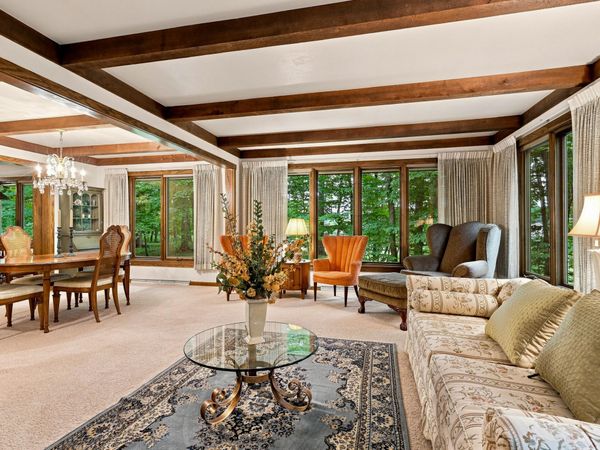 1728 Sunnyside Ct, Wilson, WI 53081