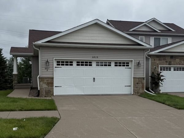 6010 Deere Creek Lane , Unit A, Davenport, IA 52807