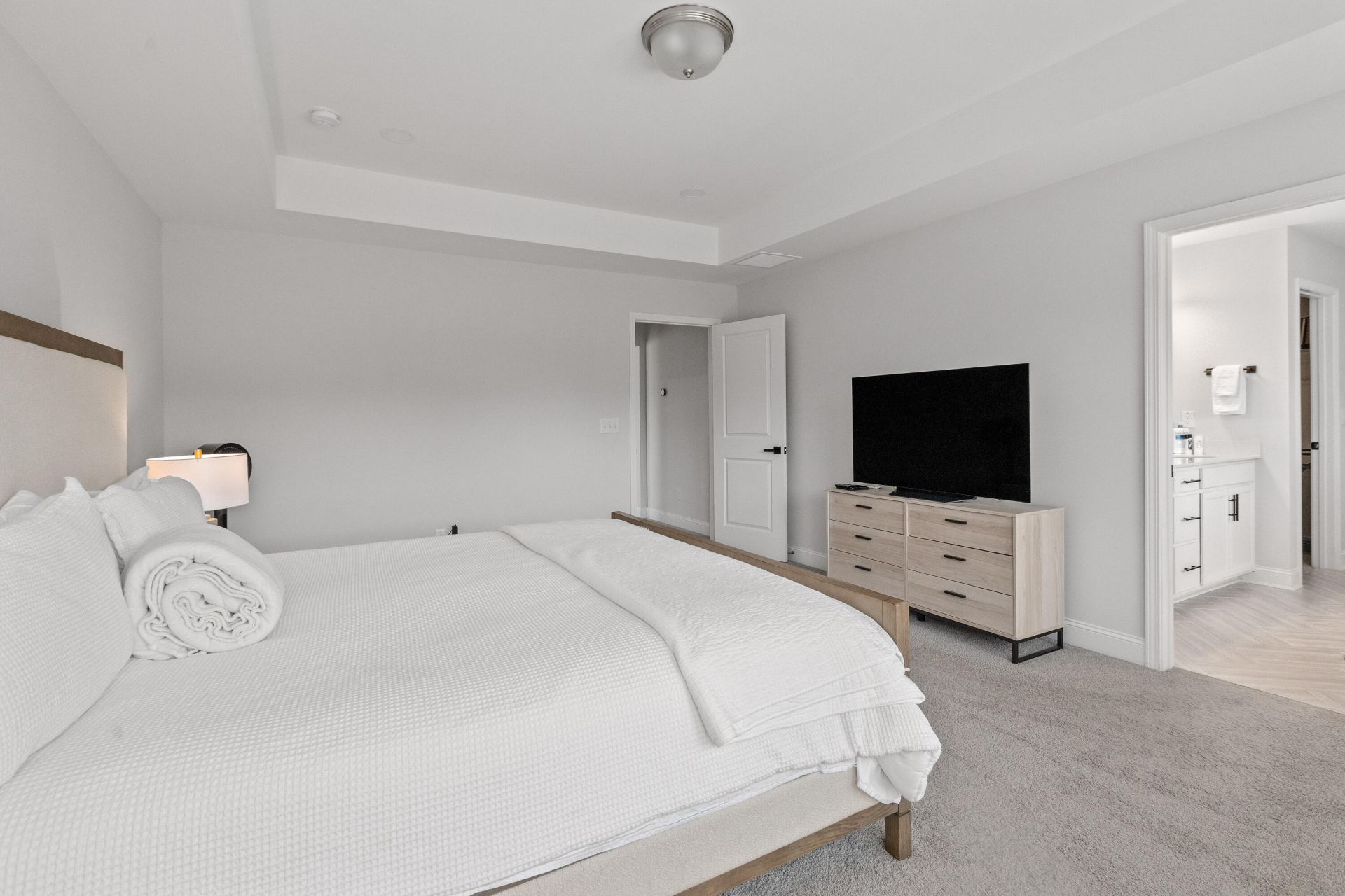 415 Grove End Road Photo 36