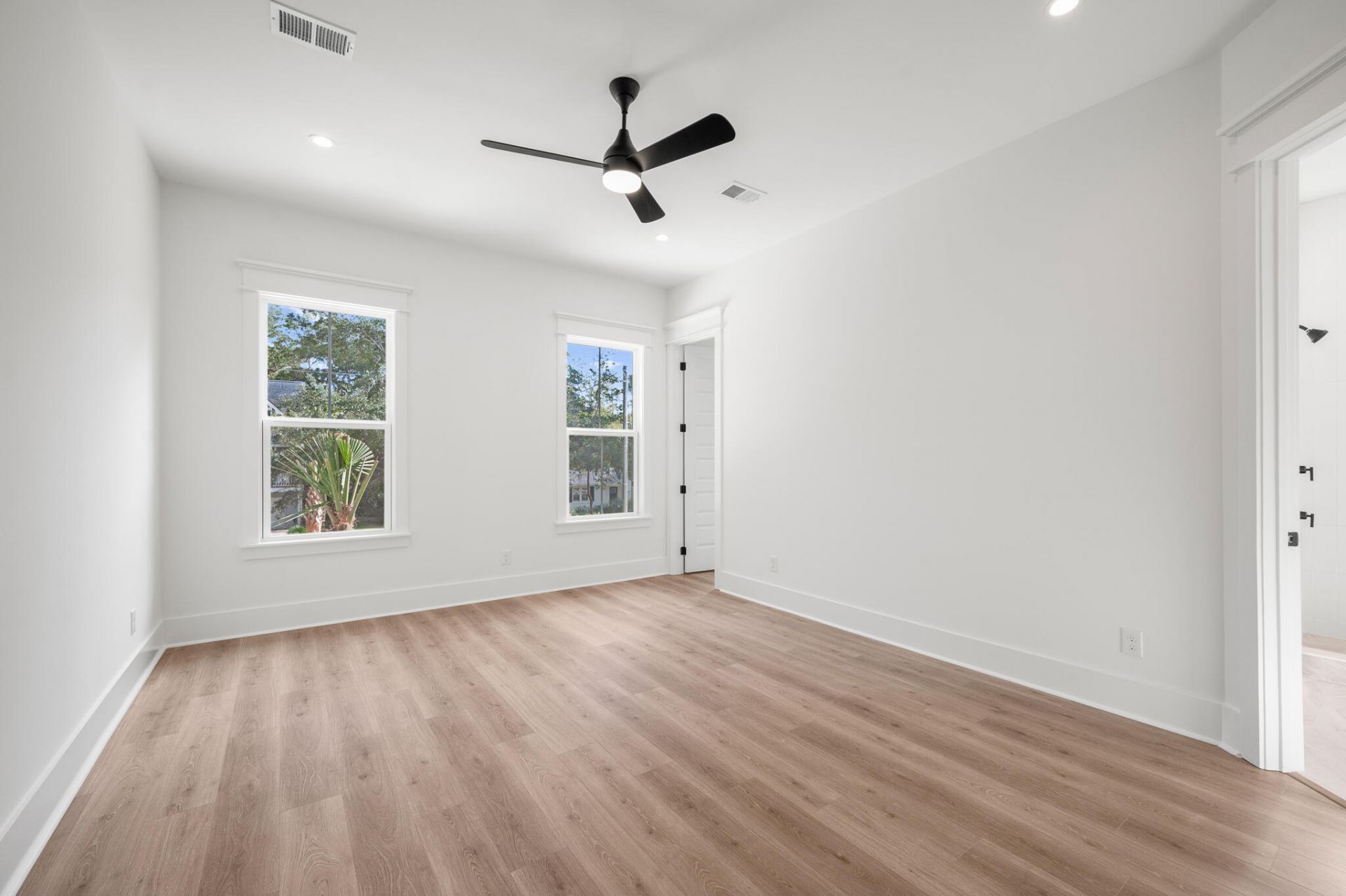 1501 Reserve Parkway Photo 9
