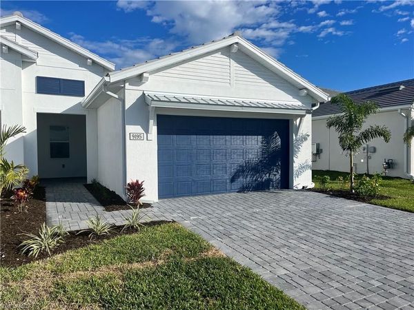 9195 Cayman DR , NAPLES, FL 34114
