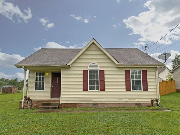 1613 Hannibal Dr , Oak Grove, KY 42262