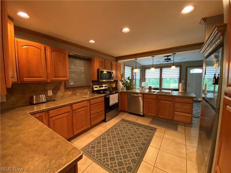 123 Alburn Drive , Youngstown, OH 44512 Photo 6