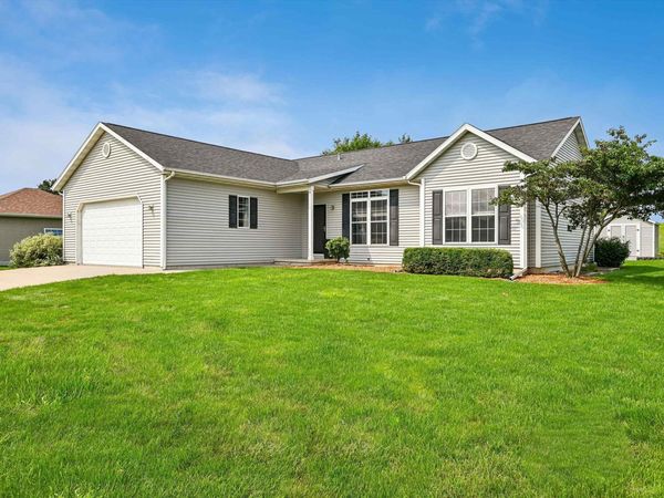 1108 SE 1st Street, Waverly, IA 50677