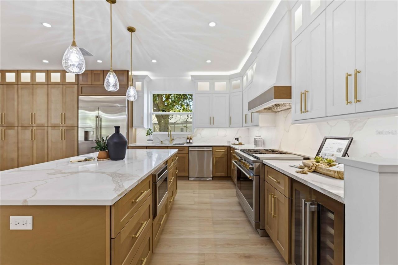 1354 Tearose Place, Sarasota, FL 34239 Photo