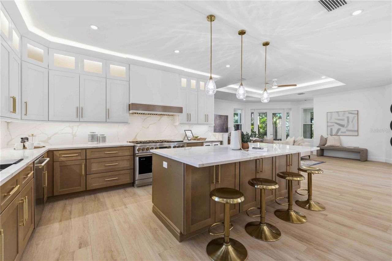 1354 Tearose Place, Sarasota, FL 34239 Photo