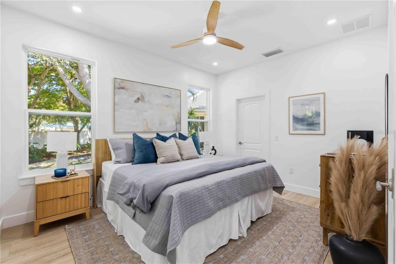 1354 Tearose Place, Sarasota, FL 34239 Photo