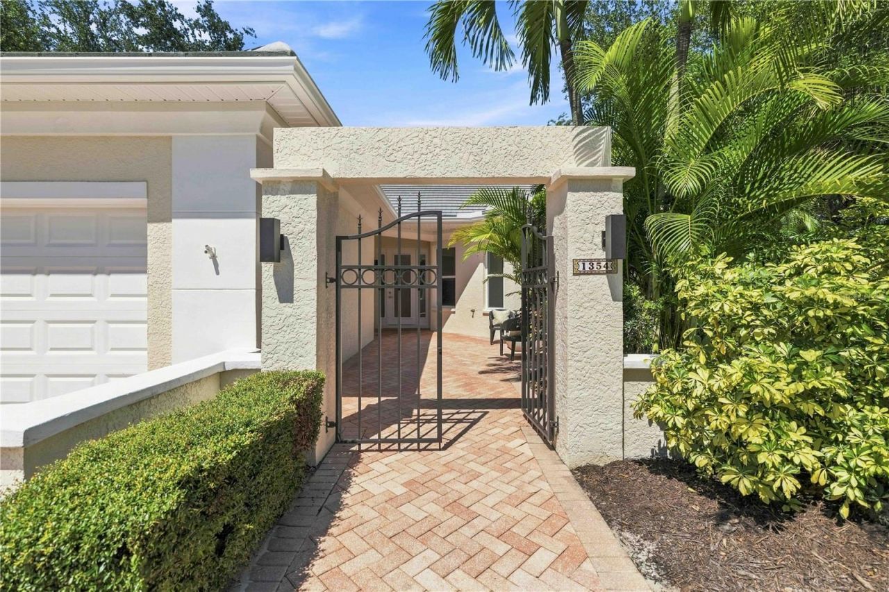 1354 Tearose Place, Sarasota, FL 34239 Photo