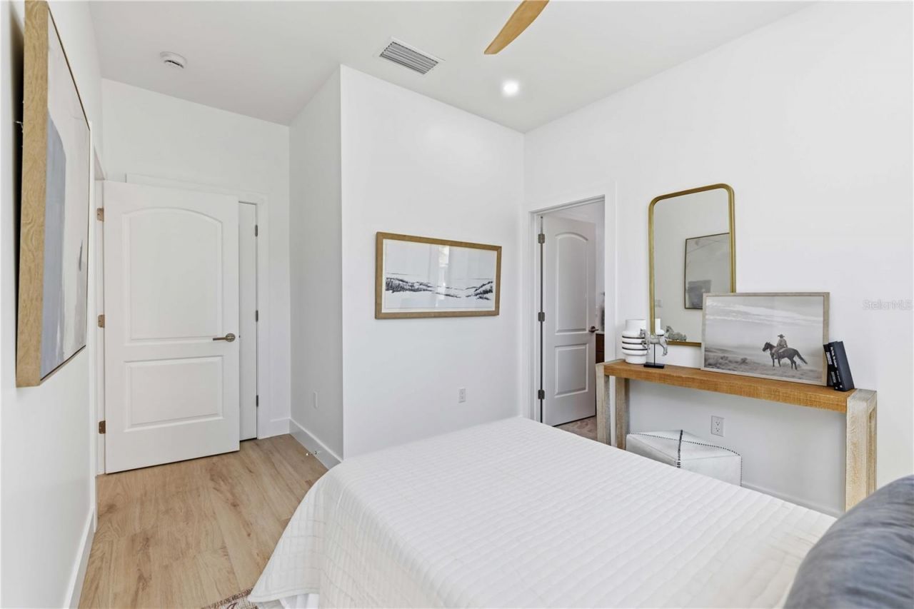 1354 Tearose Place, Sarasota, FL 34239 Photo