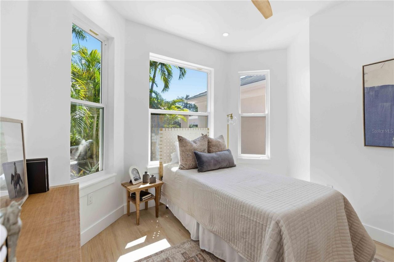 1354 Tearose Place, Sarasota, FL 34239 Photo