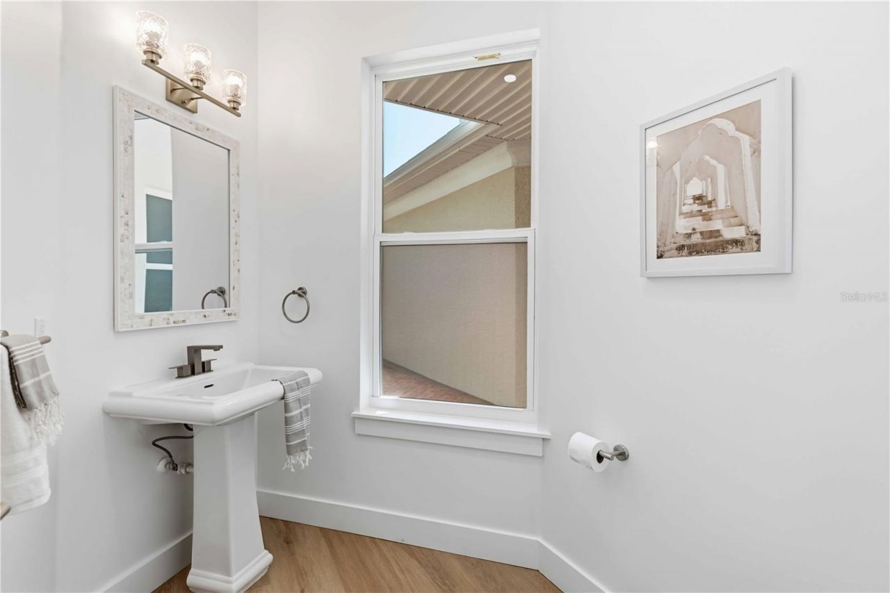 1354 Tearose Place, Sarasota, FL 34239 Photo
