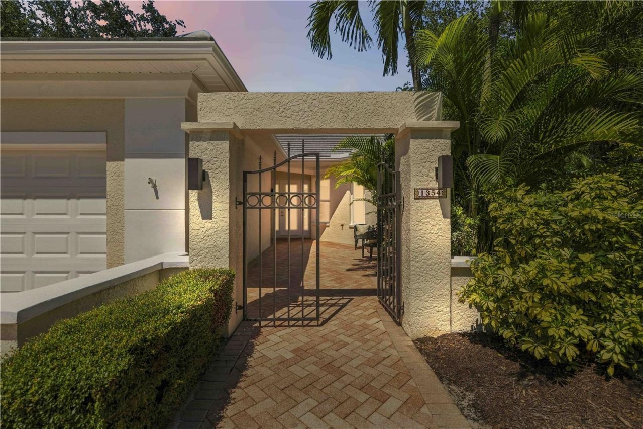 1354 Tearose Place, Sarasota, FL 34239 Photo