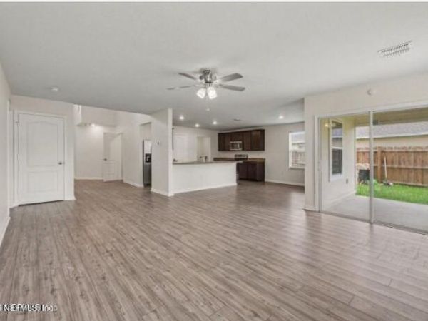 5944 CROSBY LAKE Way E, Macclenny, FL 32063