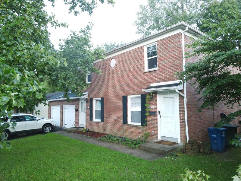 1379-1381 Bradshire Drive, Columbus, OH 43220 Photo 2