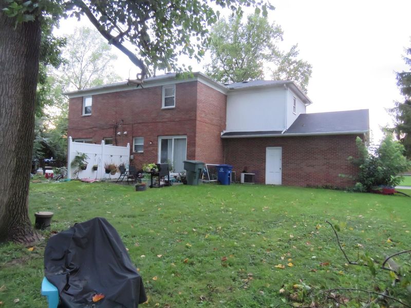 1379-1381 Bradshire Drive, Columbus, OH 43220 Photo 5