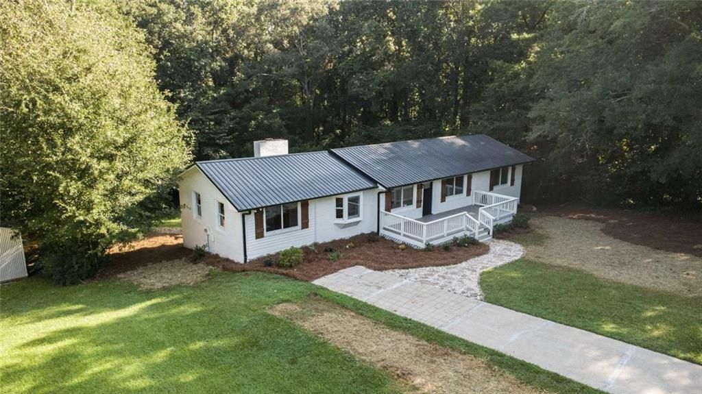 930 Honeysuckle Trail, Winder, GA 30680 Main Photo