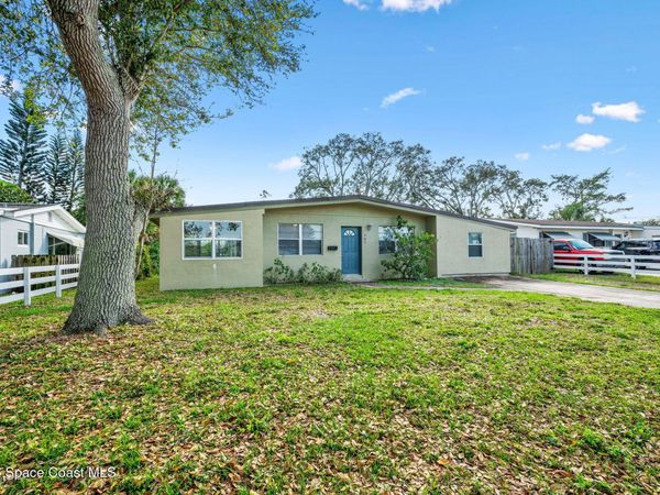 907 Espanola Way , Melbourne, FL 32901
