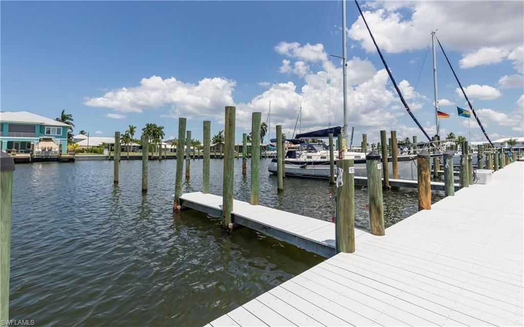 18120 San Carlos Blvd , Unit PH2, Fort Myers Beach, FL 33931 Photo