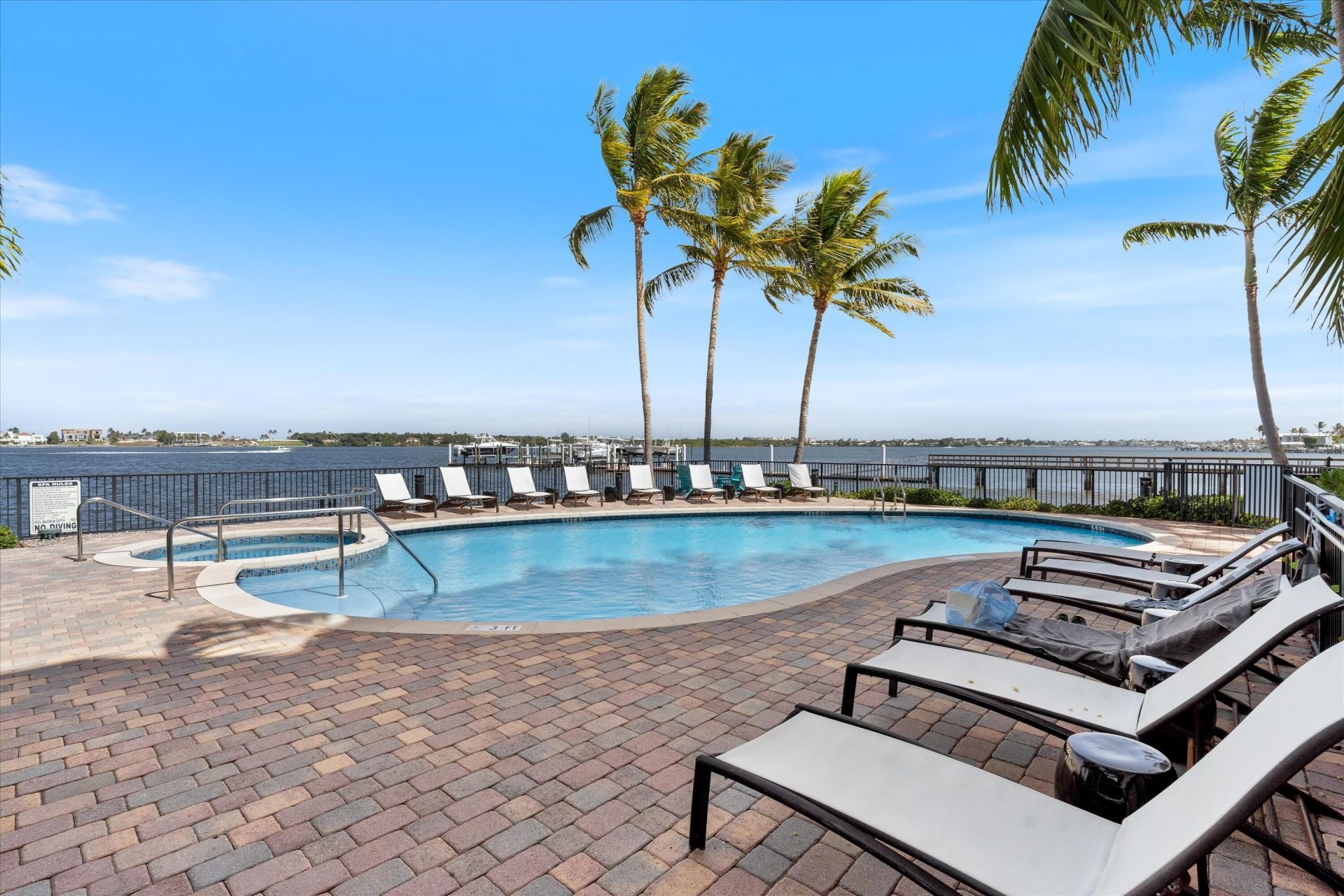 2700 N Federal Highway, Unit 306, Boynton Beach, FL 33435 Photo
