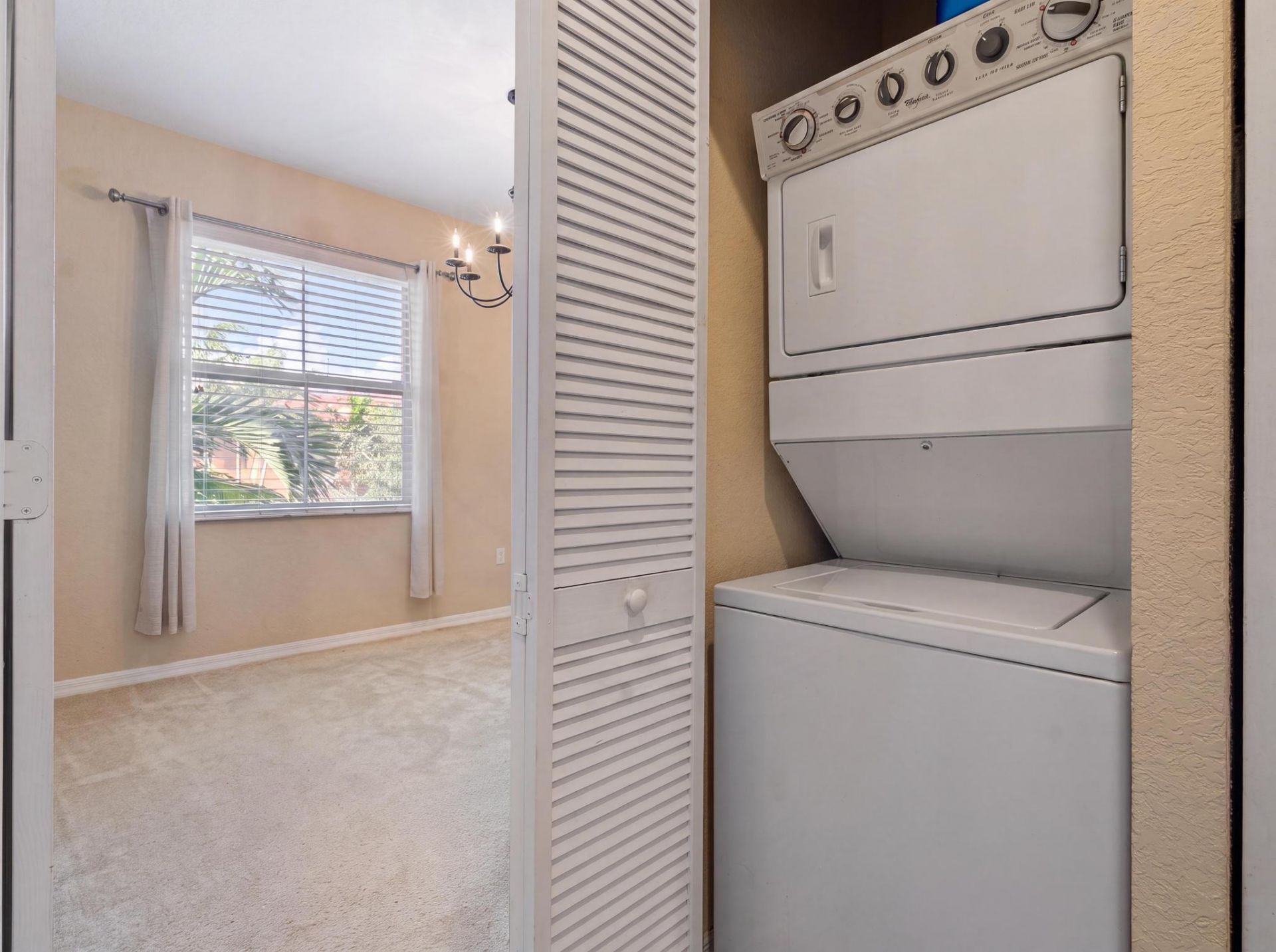 301 Lake Monterey Circle, Boynton Beach, FL 33426 Photo