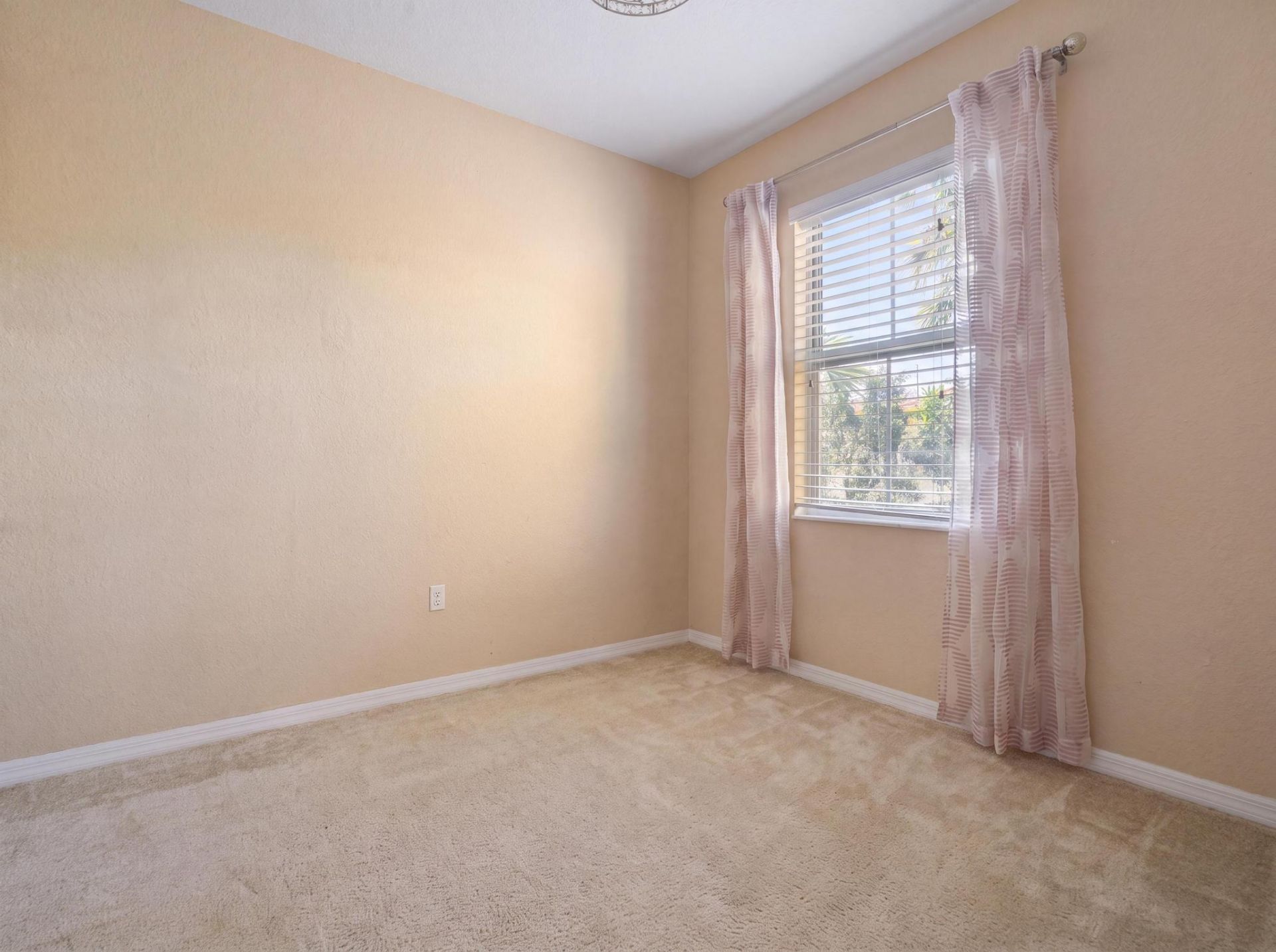 301 Lake Monterey Circle, Boynton Beach, FL 33426 Photo