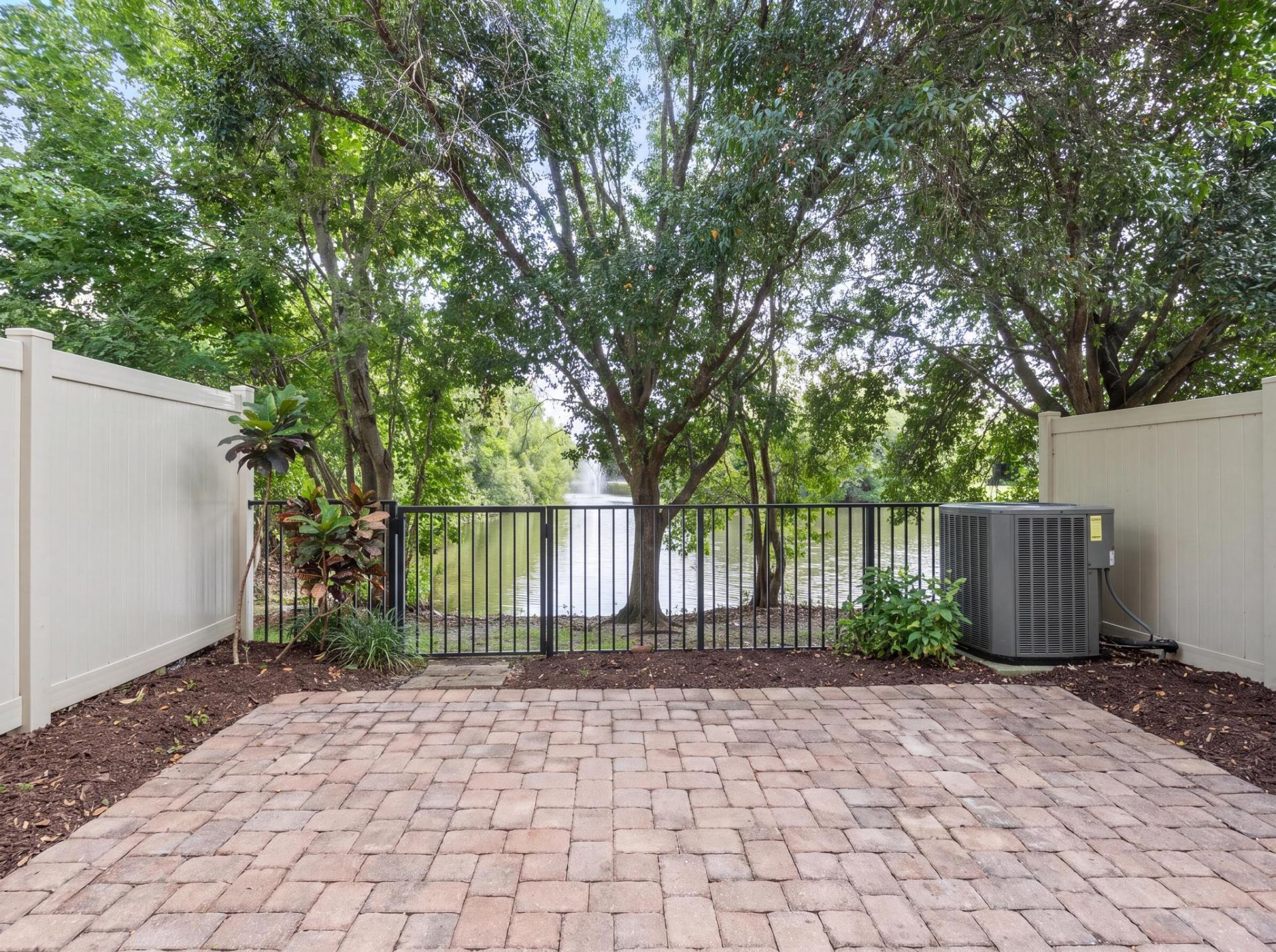 301 Lake Monterey Circle, Boynton Beach, FL 33426 Photo