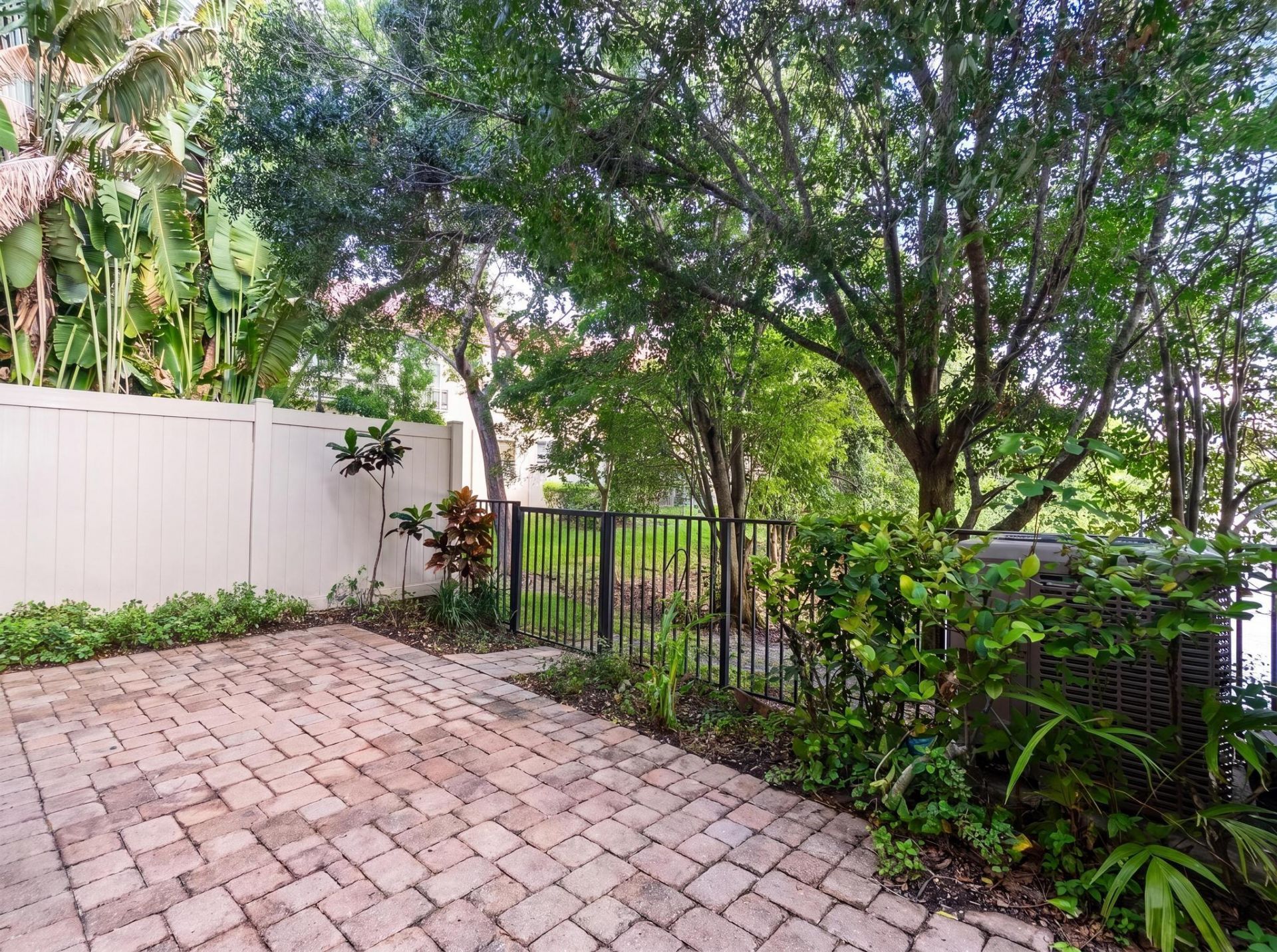 301 Lake Monterey Circle, Boynton Beach, FL 33426 Photo