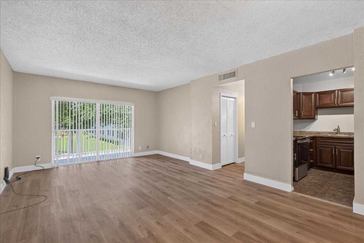 4200 Hillcrest Drive, Hollywood, FL 33021 Photo