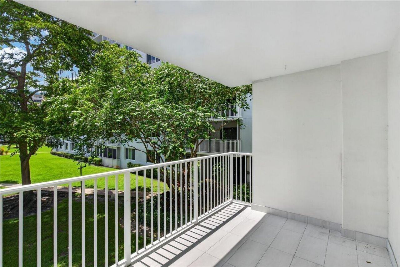 4200 Hillcrest Drive, Hollywood, FL 33021 Photo