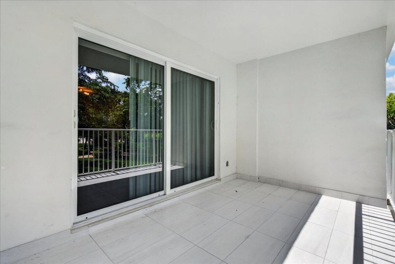 4200 Hillcrest Drive, Hollywood, FL 33021 Photo