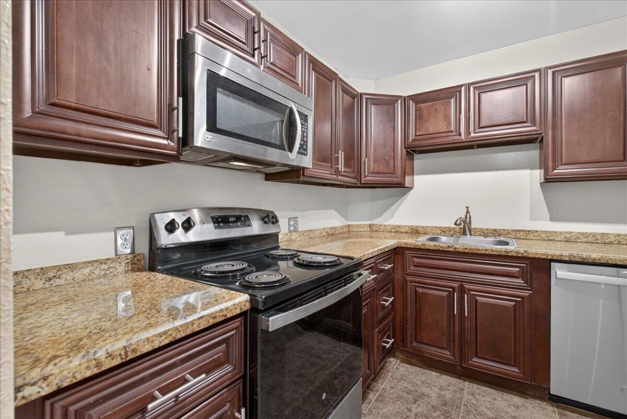 4200 Hillcrest Drive, Hollywood, FL 33021 Photo